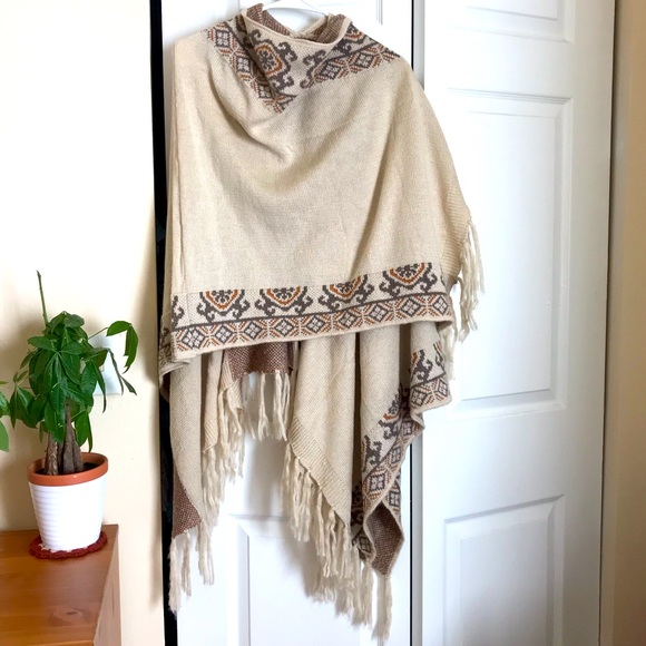 Love Stich Poncho Cover Up OS - Picture 2 of 3